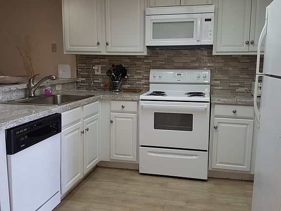 4th image of 108 Coronado Dr