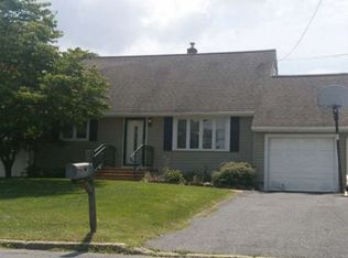 446 Old Mill Rd, Easton, PA 18040