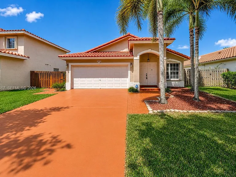 14721 Vista Verdi Rd — Photo 1