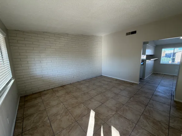 5225 Carousel Dr, El Paso, TX 79912