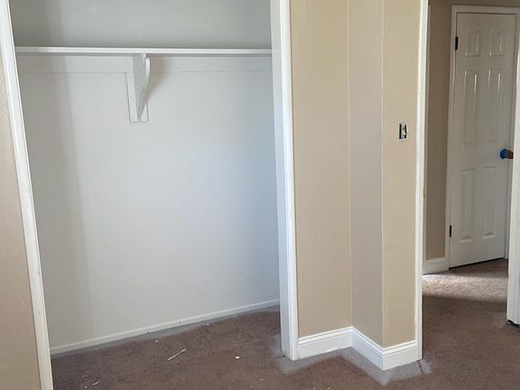 4th image of 1028 W San Juan Ave #2