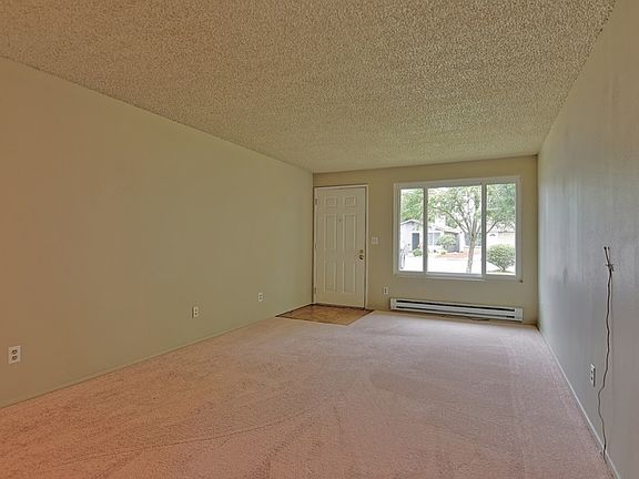 3rd image of 5418 101st Pl NE