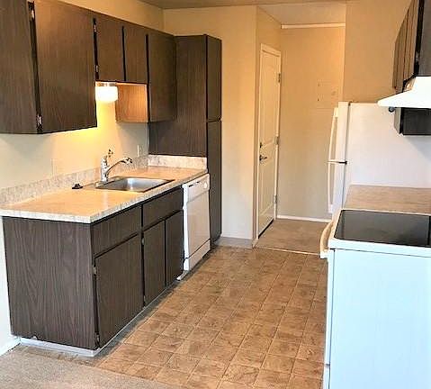 5th image of 13703 NE 10th Pl #10-307
