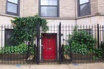 2nd image of 1021 W Foster Ave