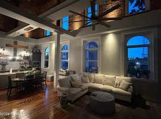 183 W Main St #201, Washington, NC 27889