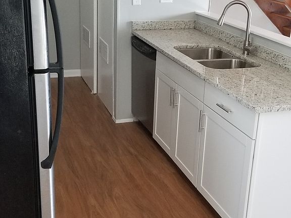 4th image of 1249 Pearl Ave Unit B
