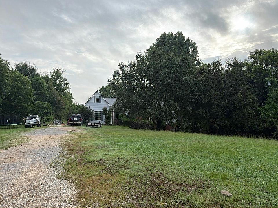 1st image of 22 16th St