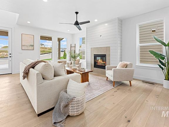 3rd image of 13360 N Spring Creek Way