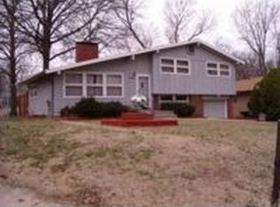 2931 SW Lane St, Topeka, KS 66611