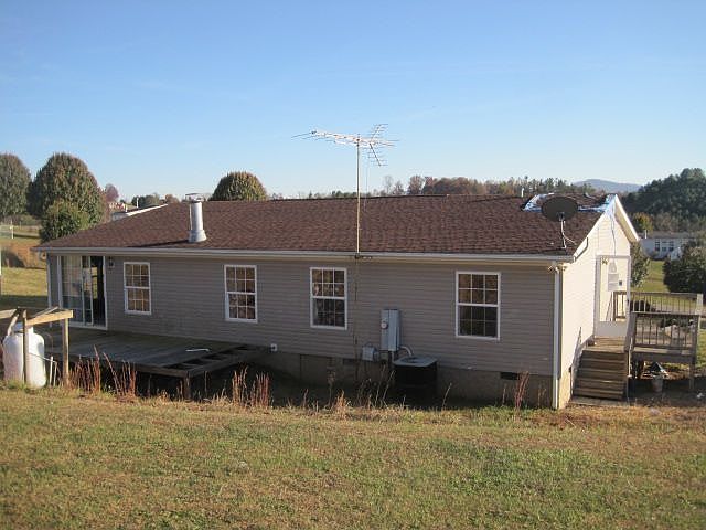 2nd image of 16 One Oak Dr