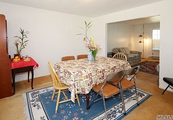 4th image of 8 Whispering Pines Ct