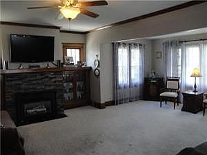 4th image of 136 Kinsey Ave