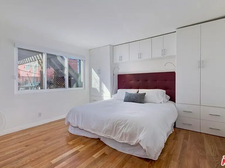11 19th Ave #2 — Photo 16