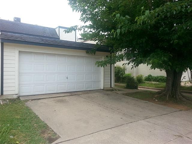 1st image of 2420 Las Brisas St