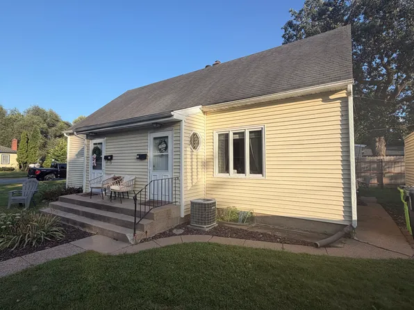 425 Putnam Dr, Eau Claire, WI 54701