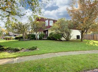 151 Foxfield Ct, Lima, OH 45804