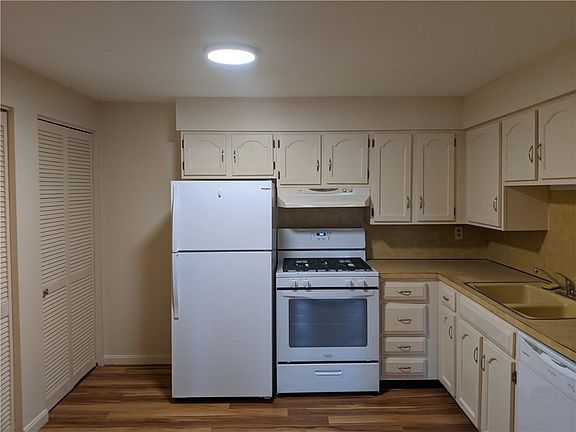 5th image of 12 Josephine St APT 102