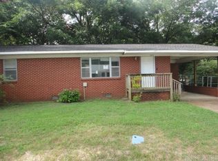 1009 W Pleasure Ave, Searcy, AR 72143