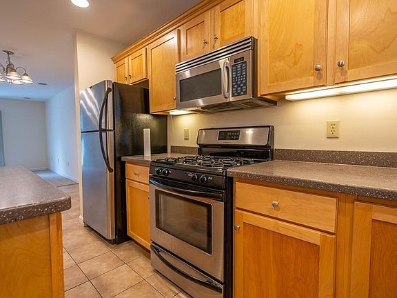 5th image of 12 Crestview Dr APT 28