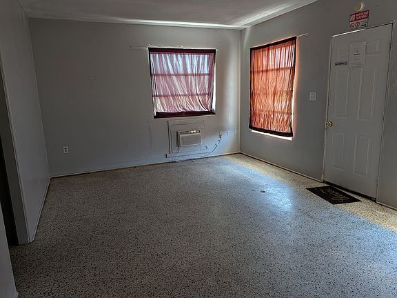 2nd image of 6480 Miami Dr