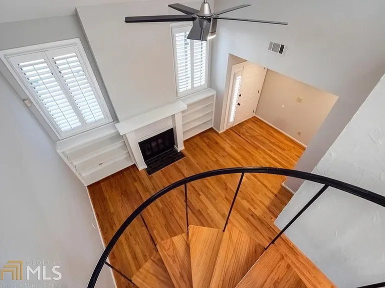 836 Saint Charles Ave NE #B — Photo 14