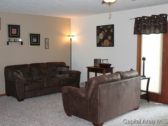 5th image of 310 E Lynwood Dr