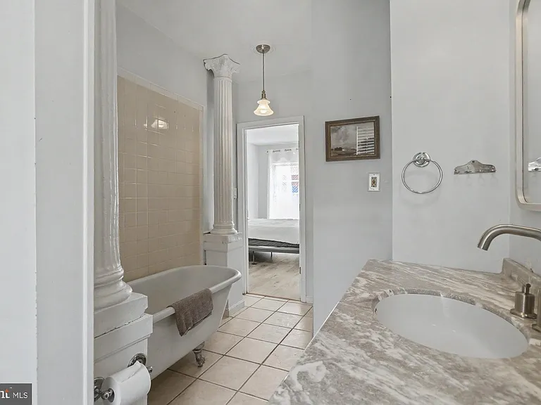 14 Poultney St — Photo 39