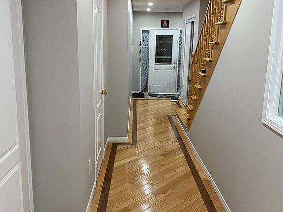 4th image of 63 Rotunda St