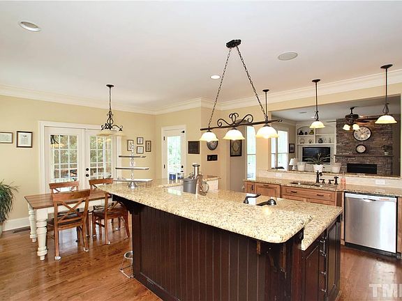 5th image of 5722 Highcroft Dr