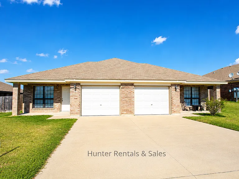 3509B Dustin Ct — Photo 1