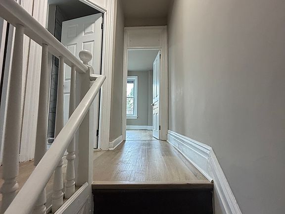 4th image of 1309 S Cameron St