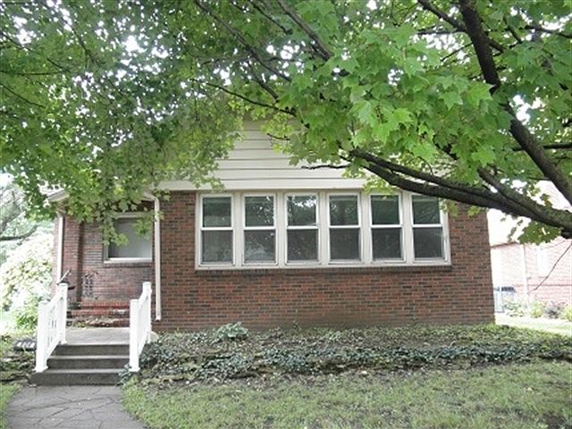 1st image of 804 S Park St