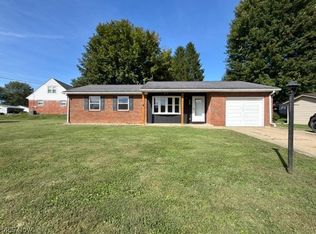 308 Snearly Dr, Marietta, OH 45750