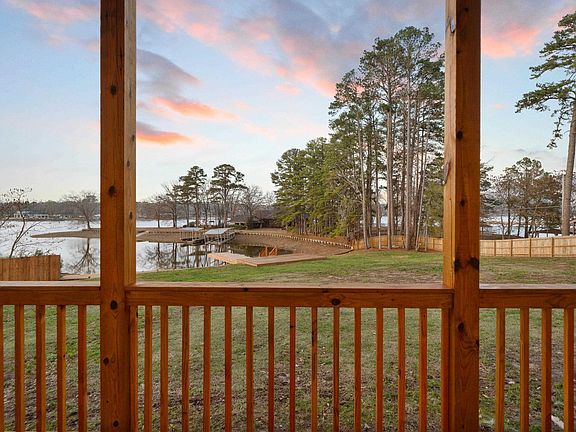 4th image of 539 Northshore Dr