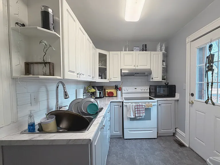 93 Grant Ave #2 — Photo 8