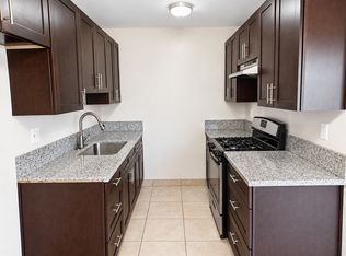 1222 W. Brook Street, Santa Ana, CA 92703