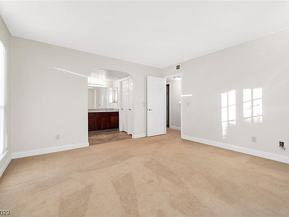 5th image of 3111 Sunfish Dr Unit B