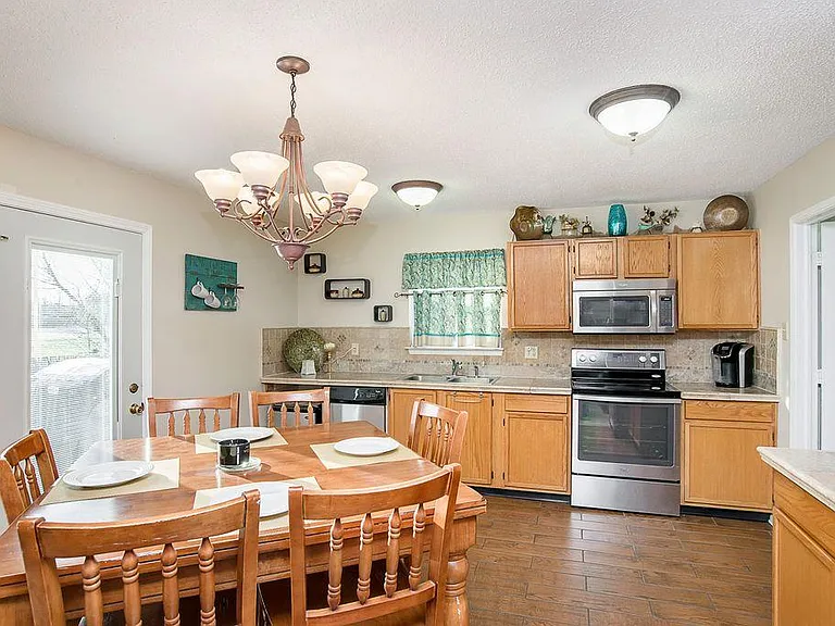 14726 Fawn Hollow Ln — Photo 9