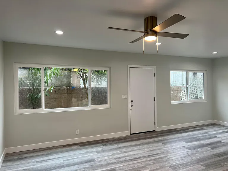 3375 Elizabeth Ave #B — Photo 5