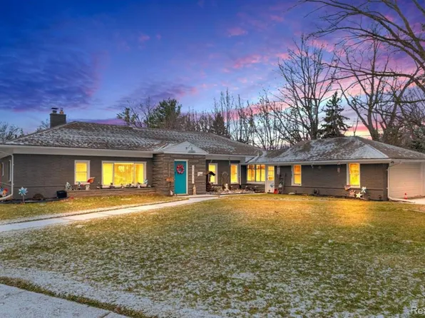 16423 Admiral St, Fraser, MI 48026