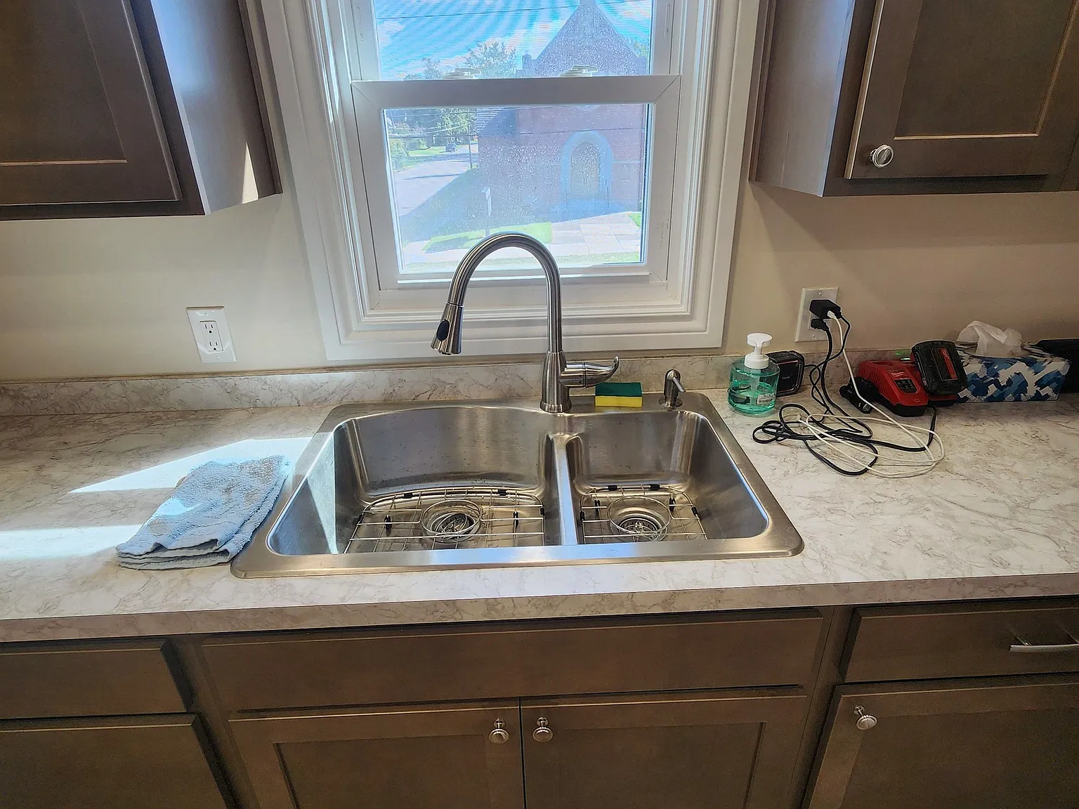 Blasdell 2 bed 1 bath second floor apartment — Photo 2