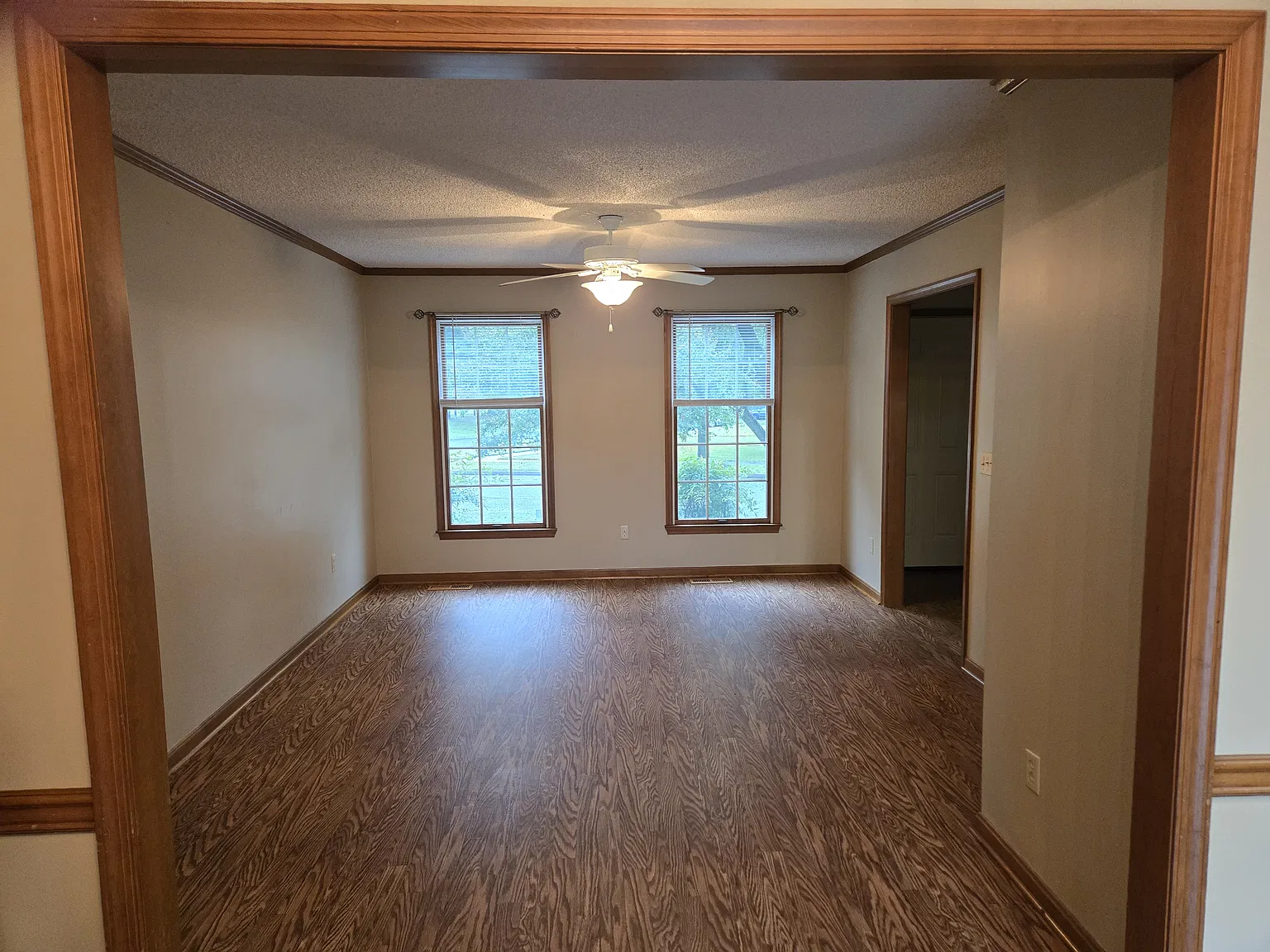 3 bed, 2.5 bath, 1344 sqft, $1,500 — Photo 4