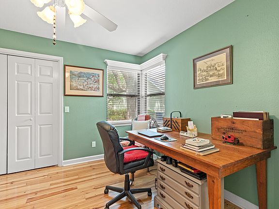 5th image of 1224 Deerwood Dr