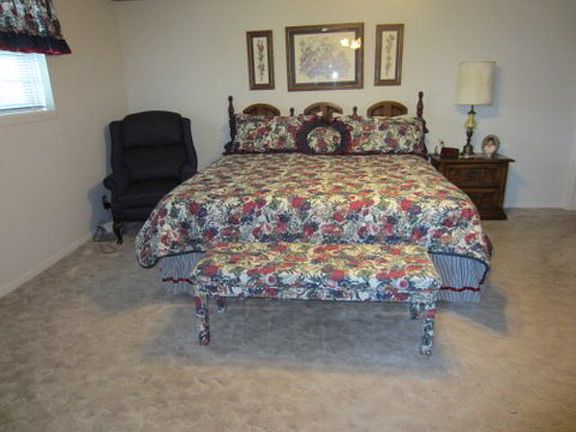 5th image of 749 Sierra Dr