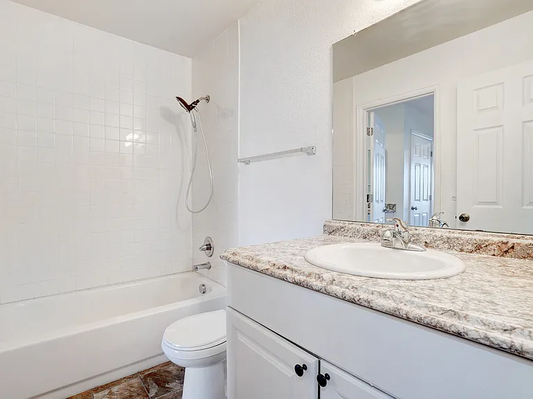 4106 S Mobile Cir #D — Photo 12
