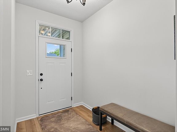 4th image of 1000 Oakwood Rd