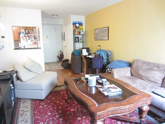 Rented by City Connections Realty | media 18