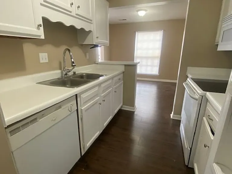 6227 Crest Green Rd — Photo 6