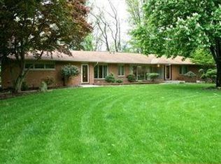 216 Crestview Dr, Elyria, OH 44035