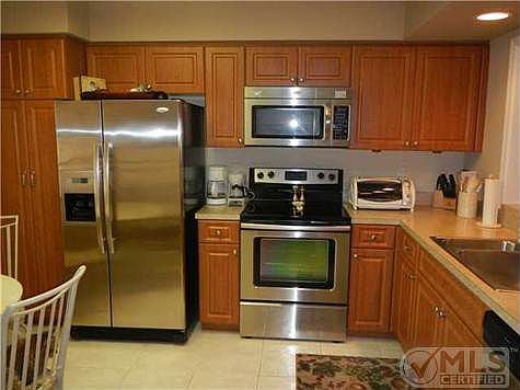 3rd image of 6378 Aspen Glen Cir